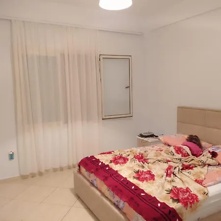 Homeee Apartment *